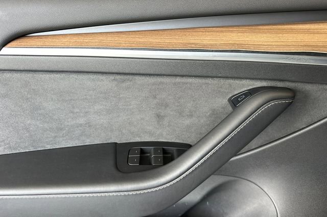 Used 2023 Tesla Model 3 Standard Range RWD image 12