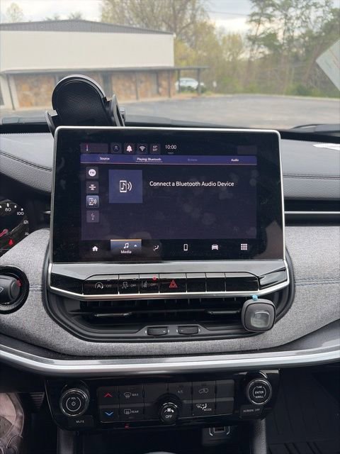 Used 2024 Jeep Compass Latitude image 16