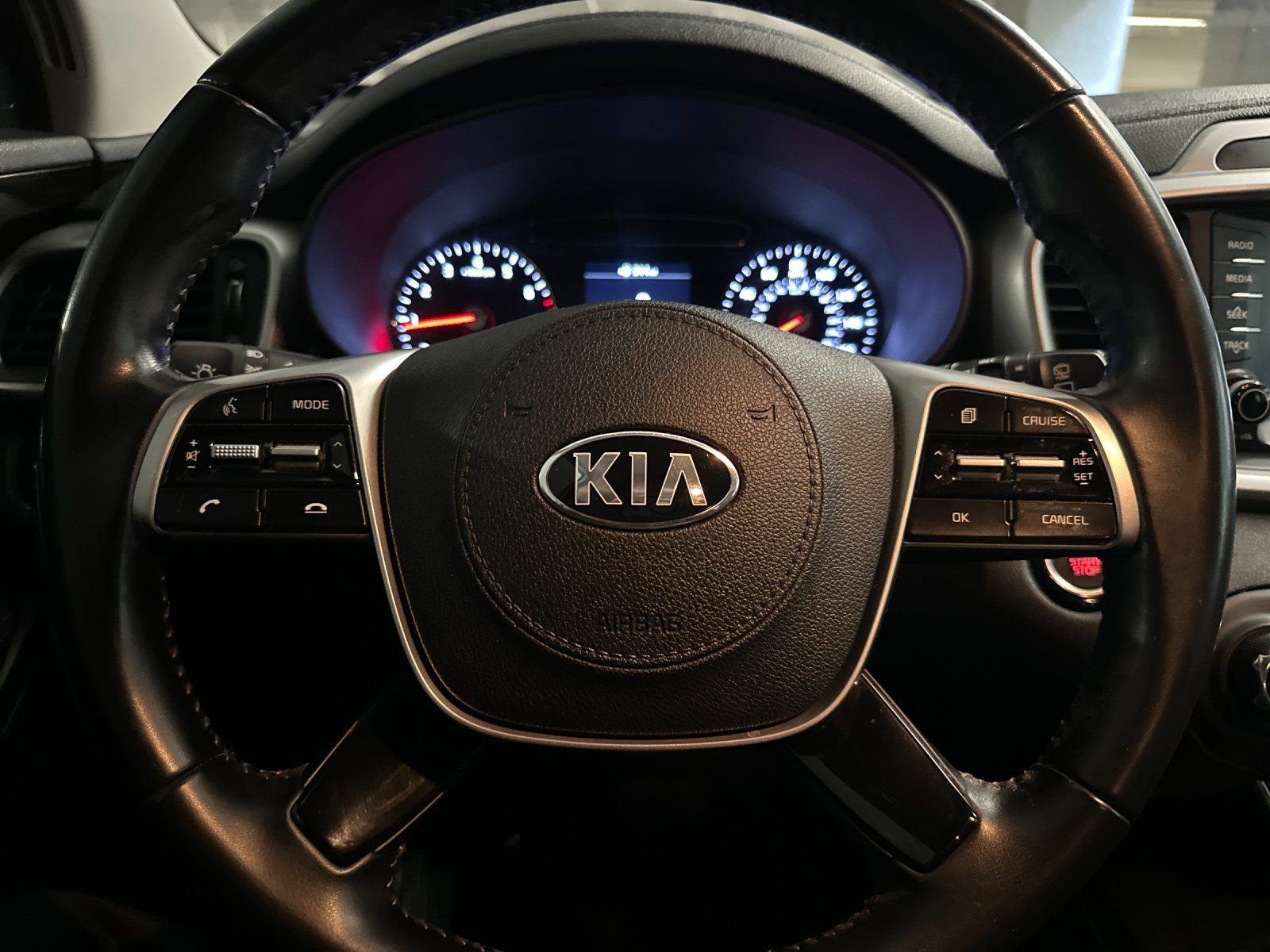 Used 2020 Kia Sorento S image 31