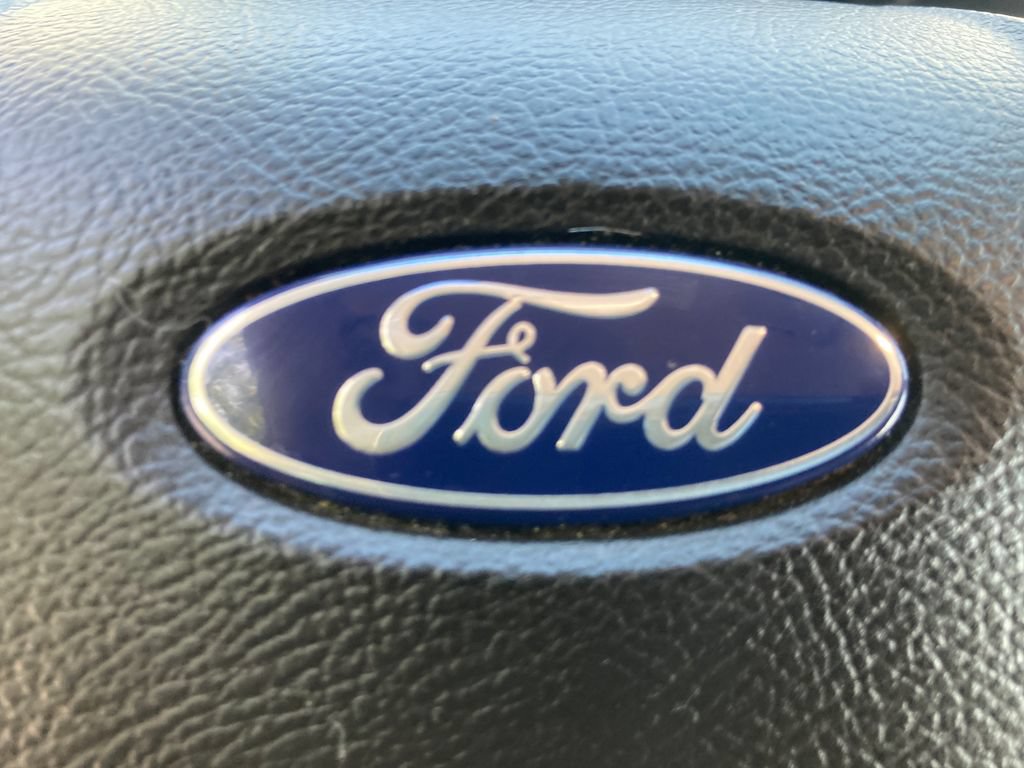 Used 2018 Ford Edge Titanium w/ Cold Weather Package AWD/4WD image 27