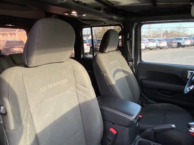 Used 2020 Jeep Wrangler Unlimited Sahara w/ Cold Weather Group AWD/4WD image 22