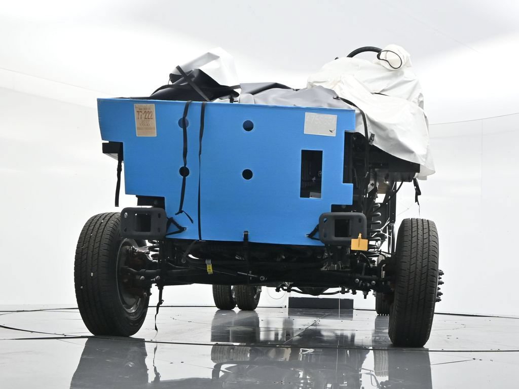 Used 2027 Ford E-350 and Econoline 350 Super Duty w/ Gaseous Engine Prep Package RWD image 18