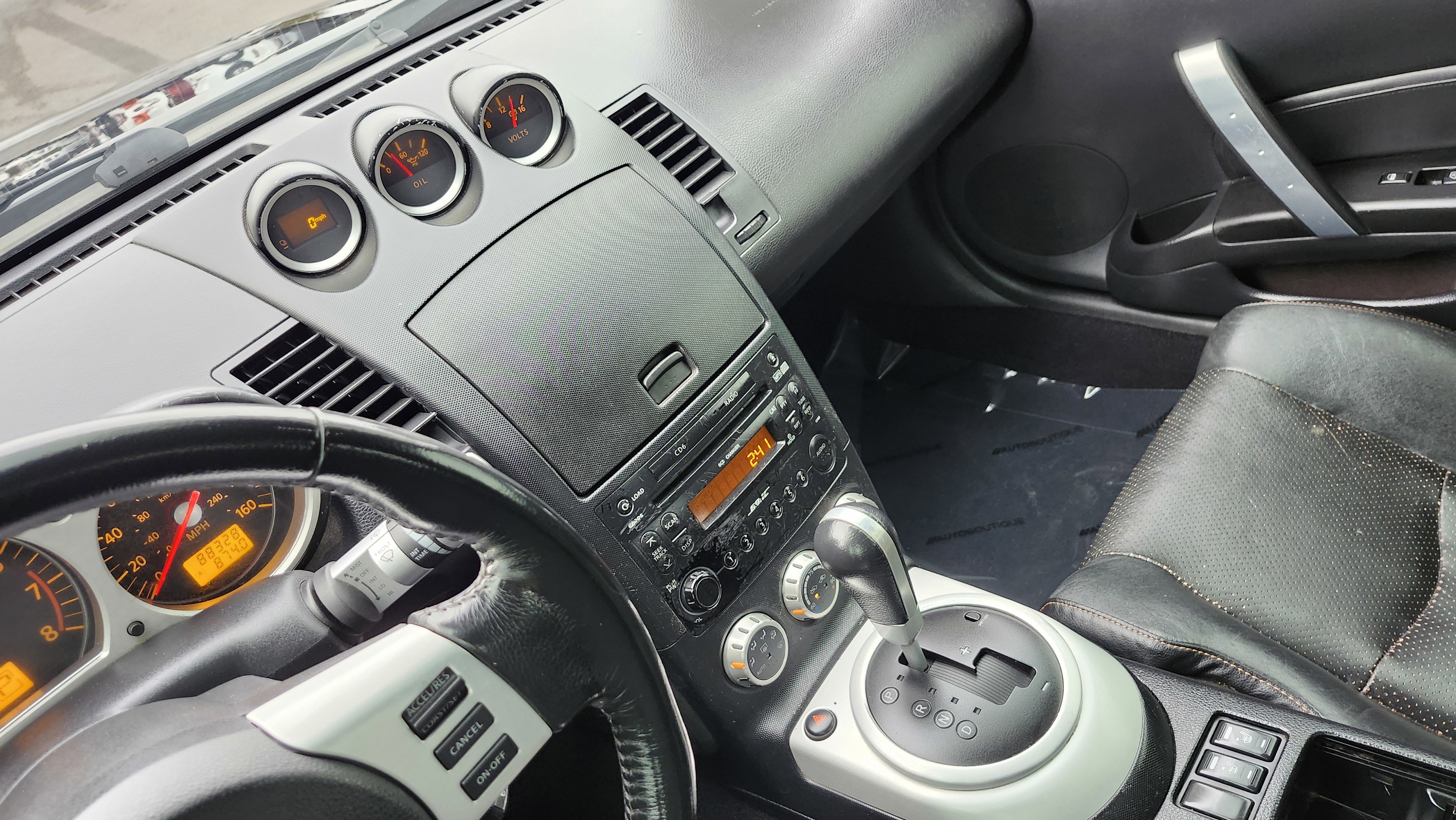 Used 2006 Nissan 350Z Touring image 28