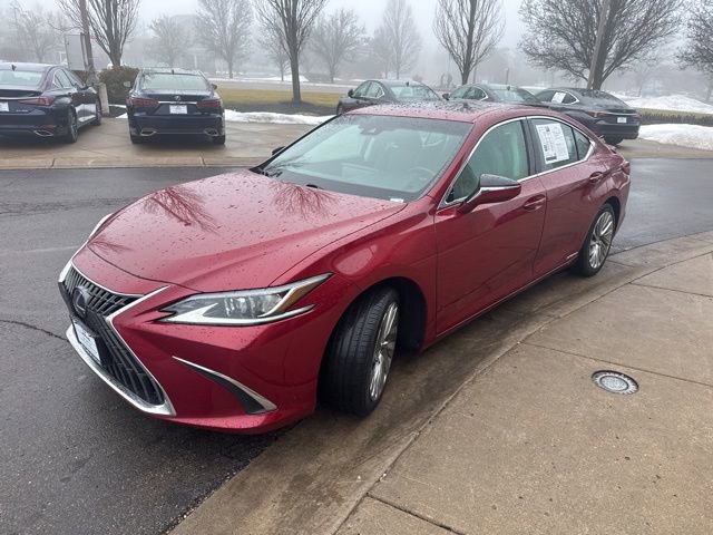 Used 2022 Lexus ES 300h w/ Luxury Package image 7