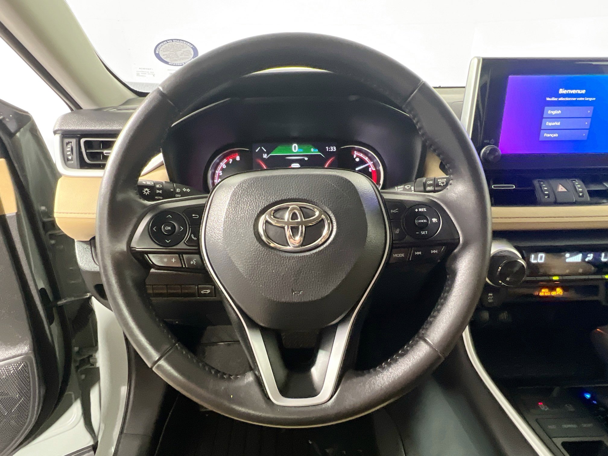 Used 2023 Toyota RAV4 XLE Premium image 17