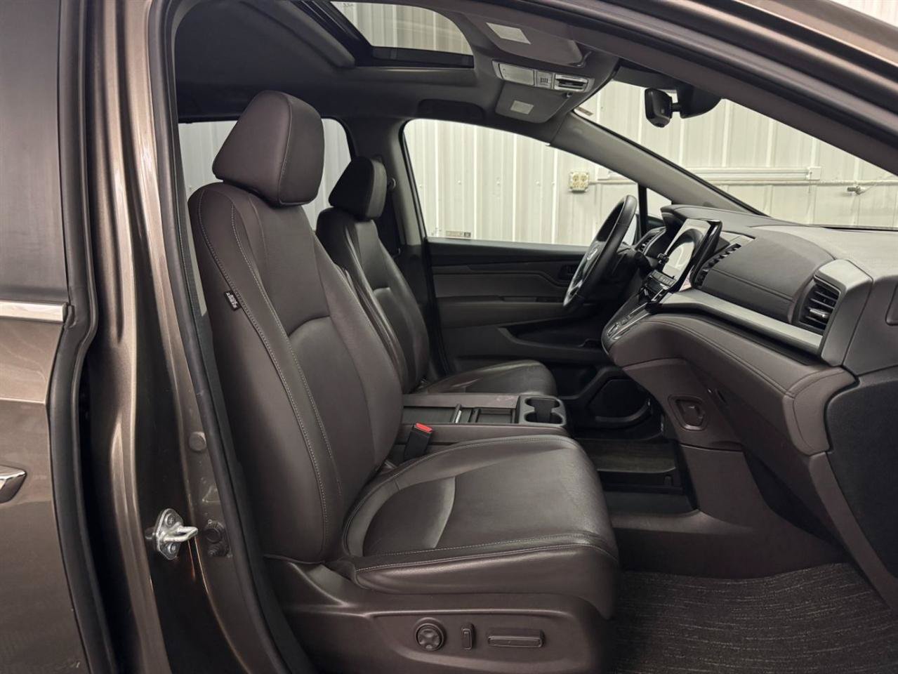 Used 2022 Honda Odyssey EX-L image 11