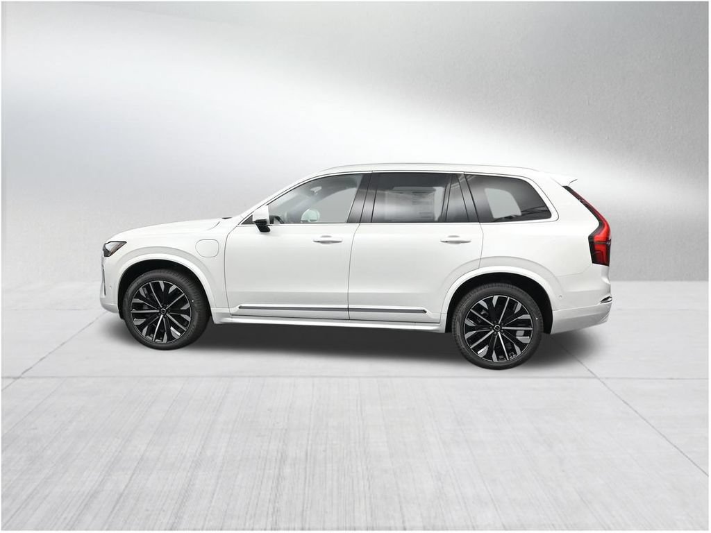 New 2026 Volvo XC90 T8 Plus w/ Protection Package Premier AWD/4WD image 2