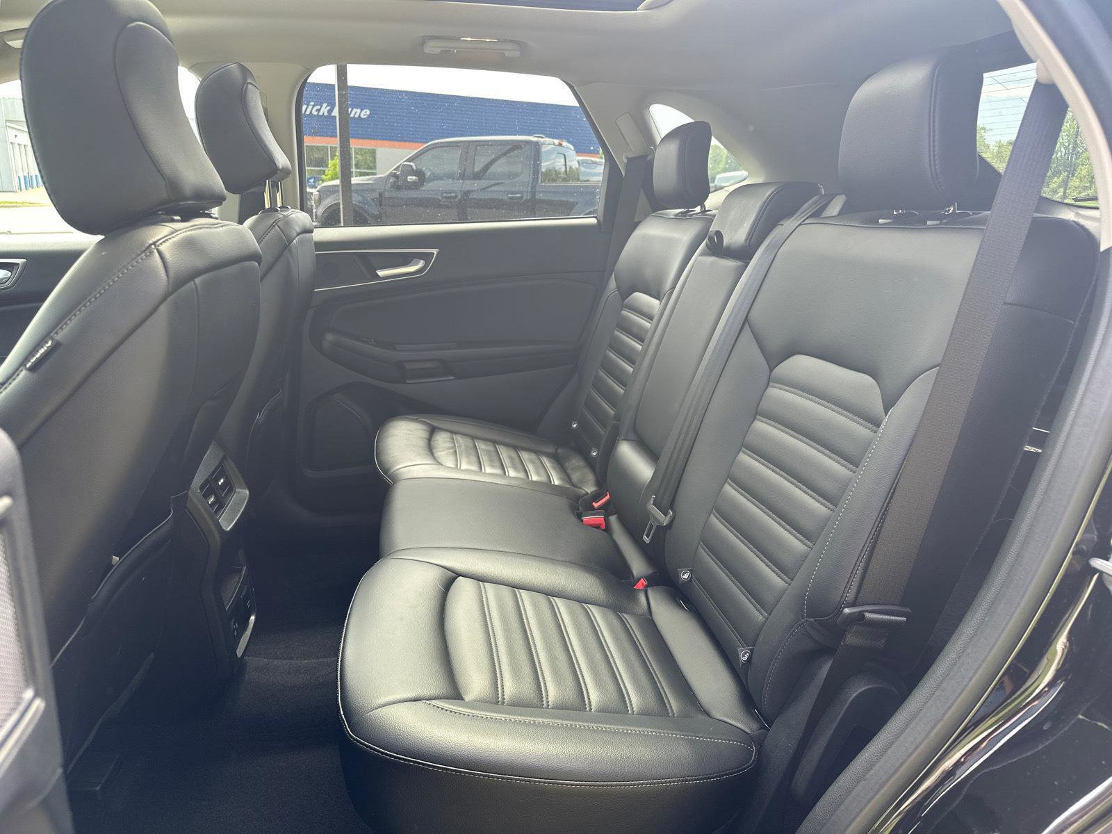 Used 2022 Ford Edge SEL w/ Convenience Package AWD/4WD image 7