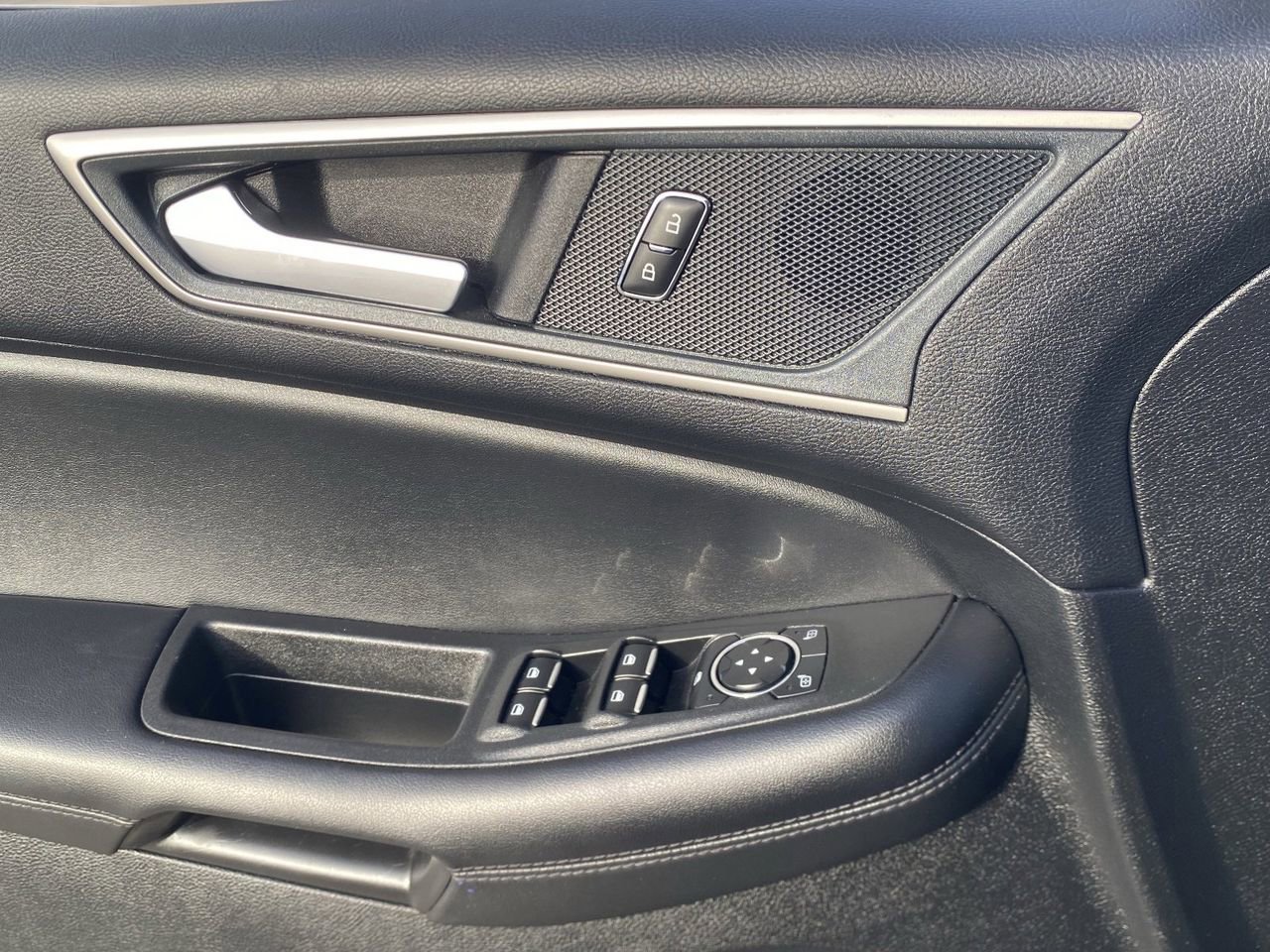 Used 2024 Ford Edge SEL image 20