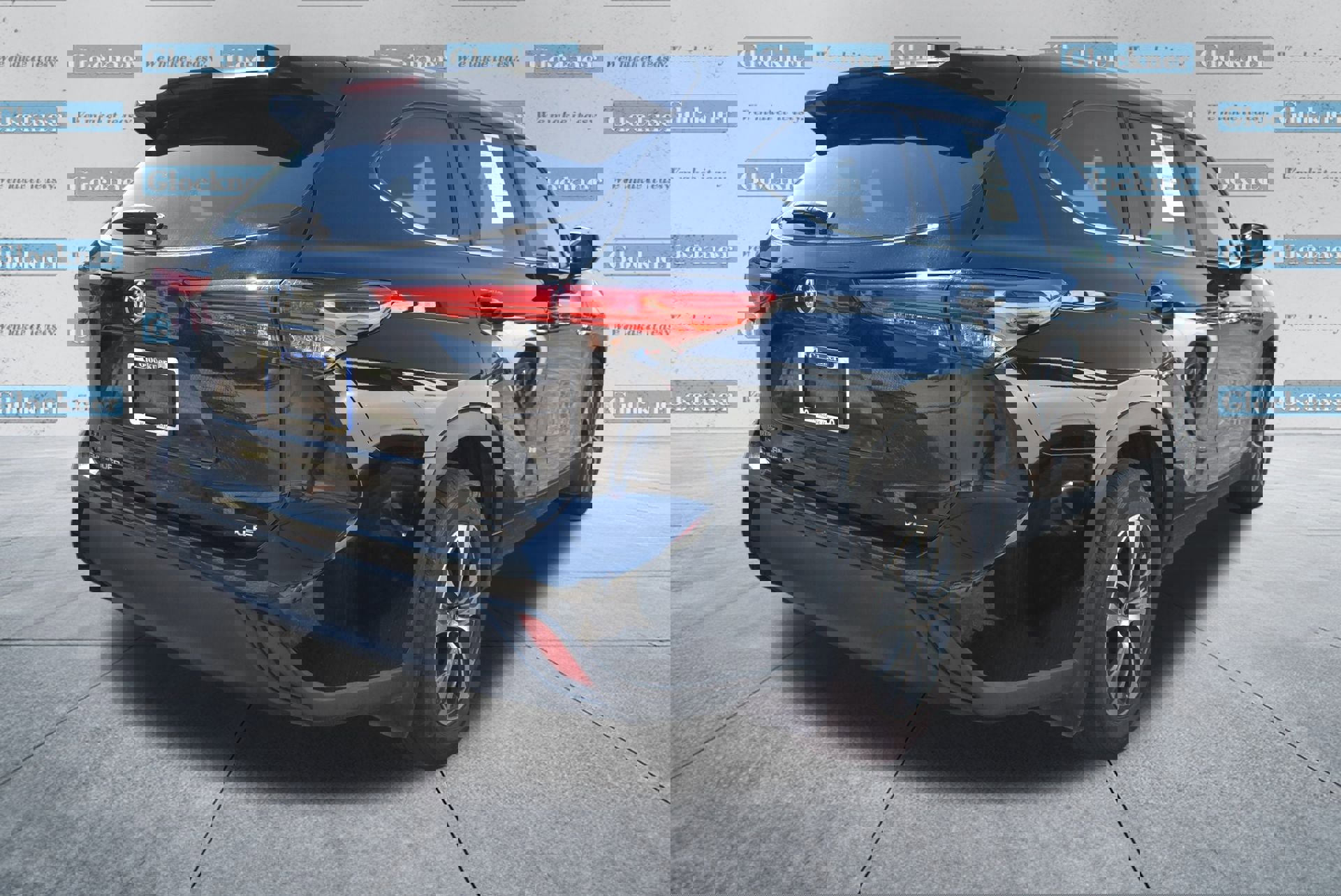 Used 2023 Toyota Highlander XLE image 4