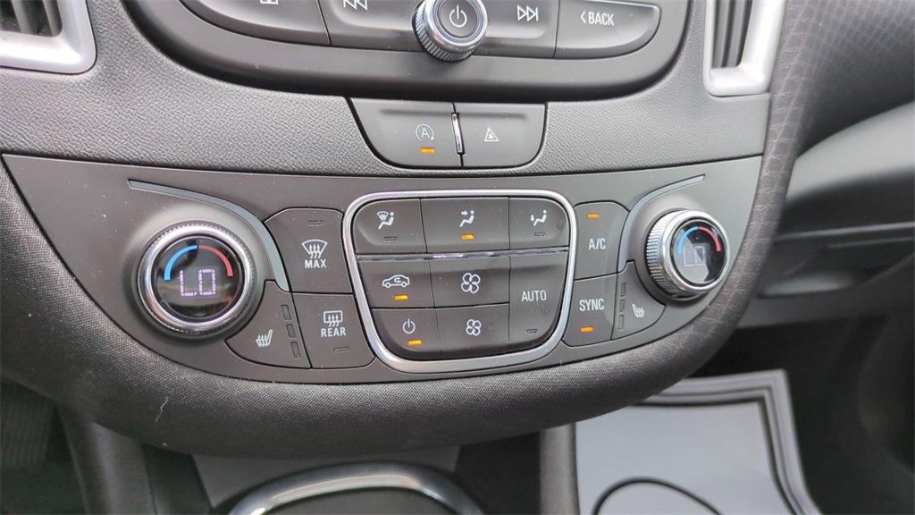 Used 2024 Chevrolet Malibu LT image 18