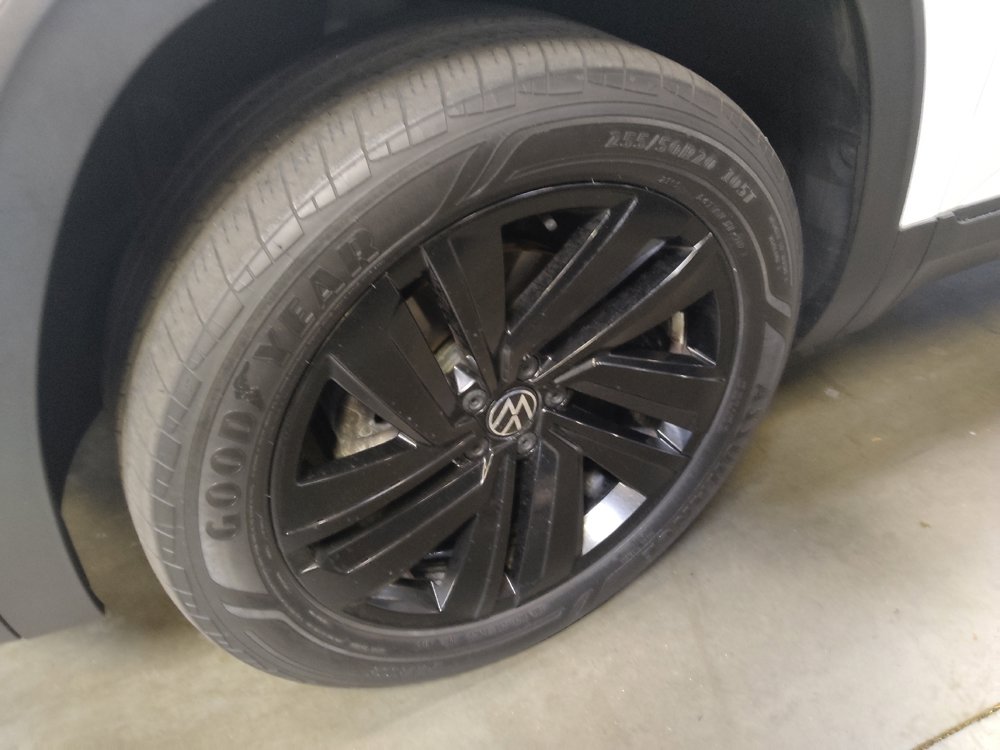 Used 2022 Volkswagen Atlas Cross Sport SE FWD image 31