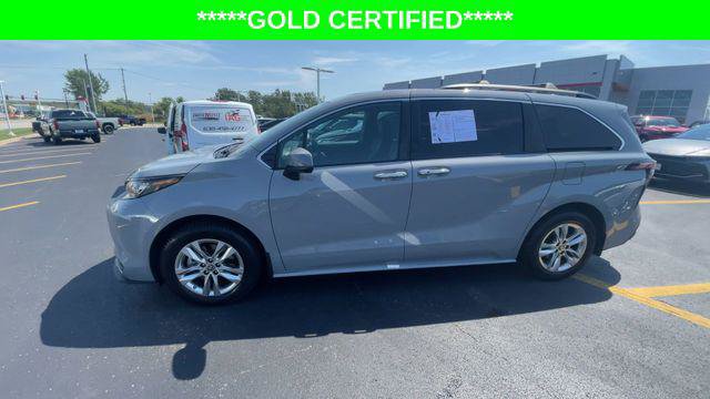 Certified 2022 Toyota Sienna XLE Woodland Edition AWD/4WD image 7