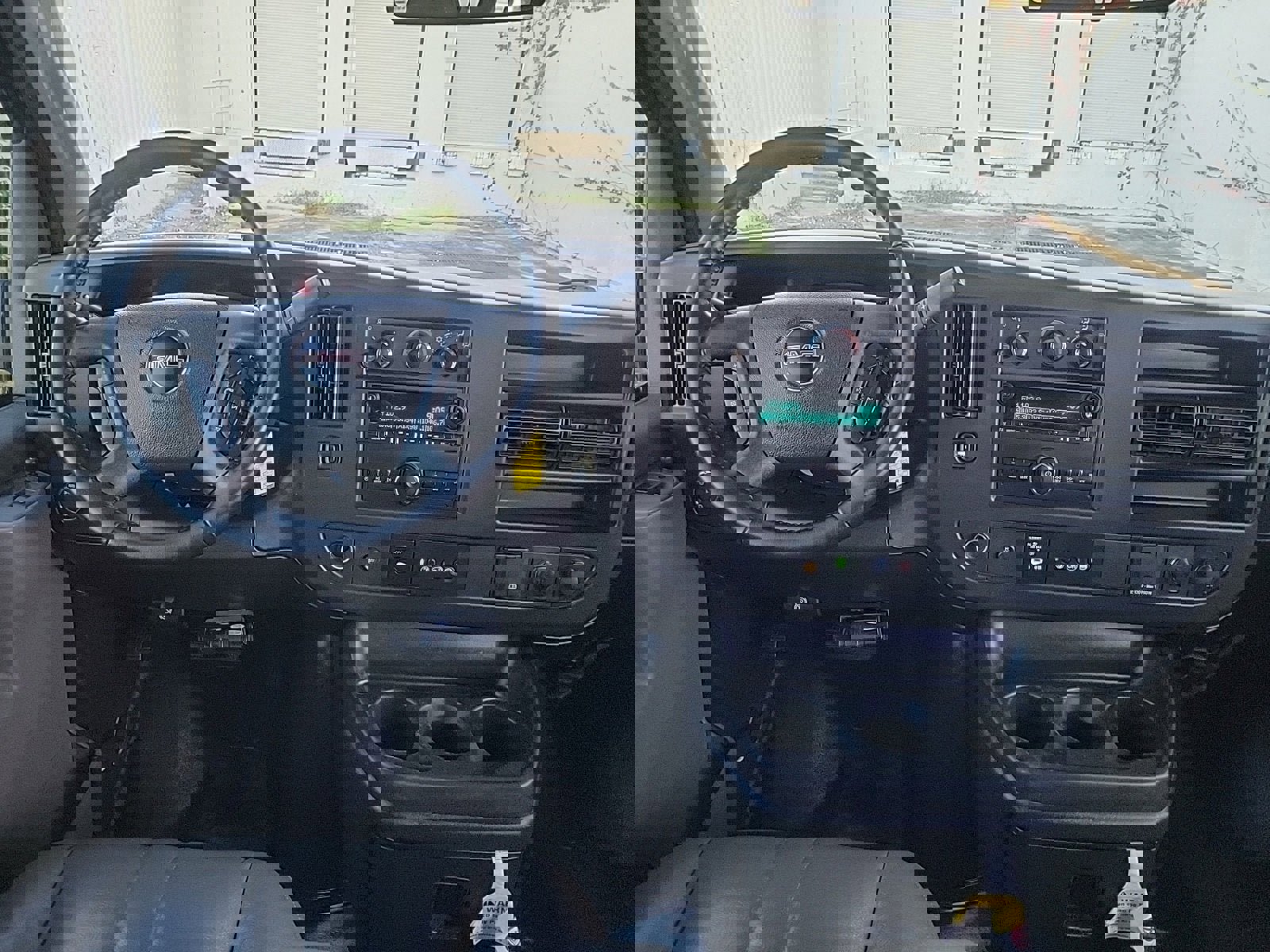 Used 2022 GMC Savana 3500 LS w/ Chrome Appearance Package image 17