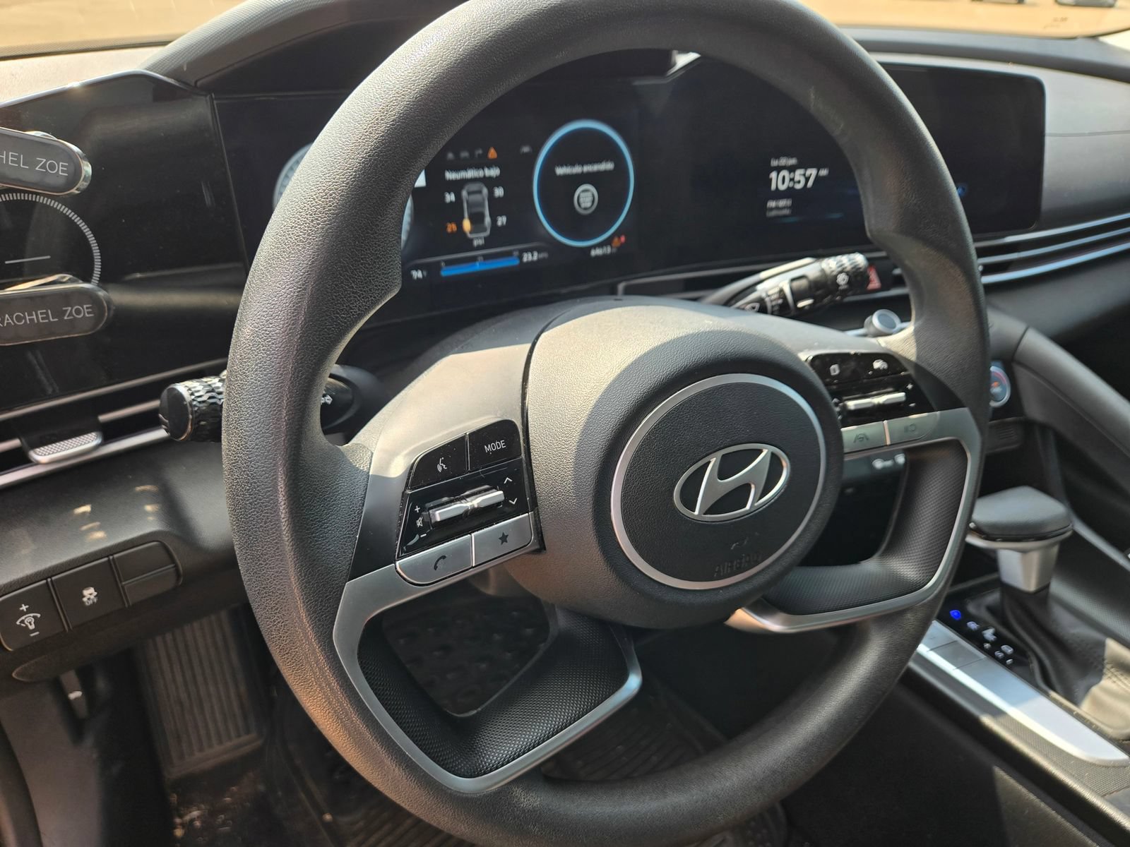 Used 2024 Hyundai Elantra SEL FWD image 9