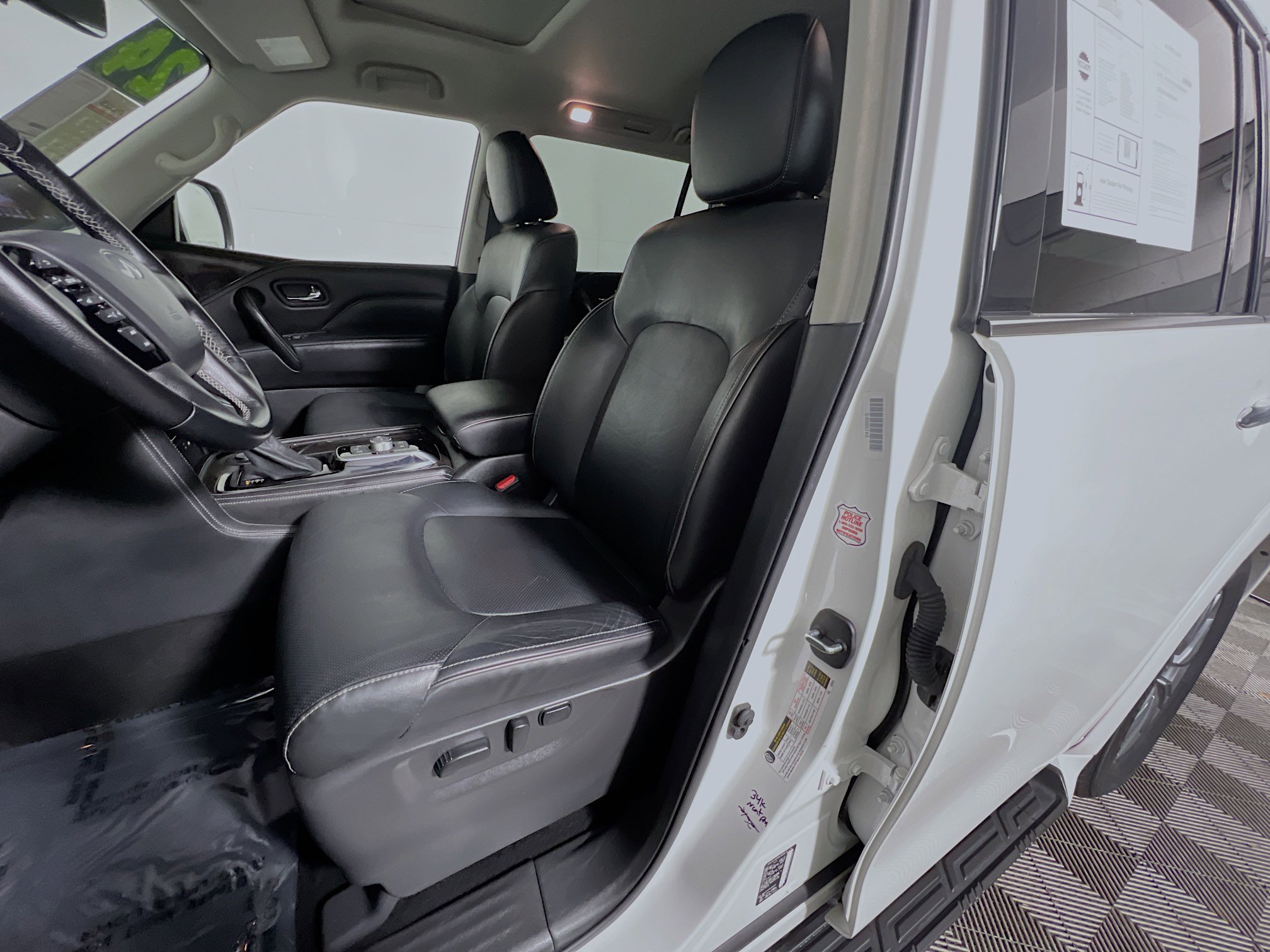 Used 2024 INFINITI QX80 Luxe image 15