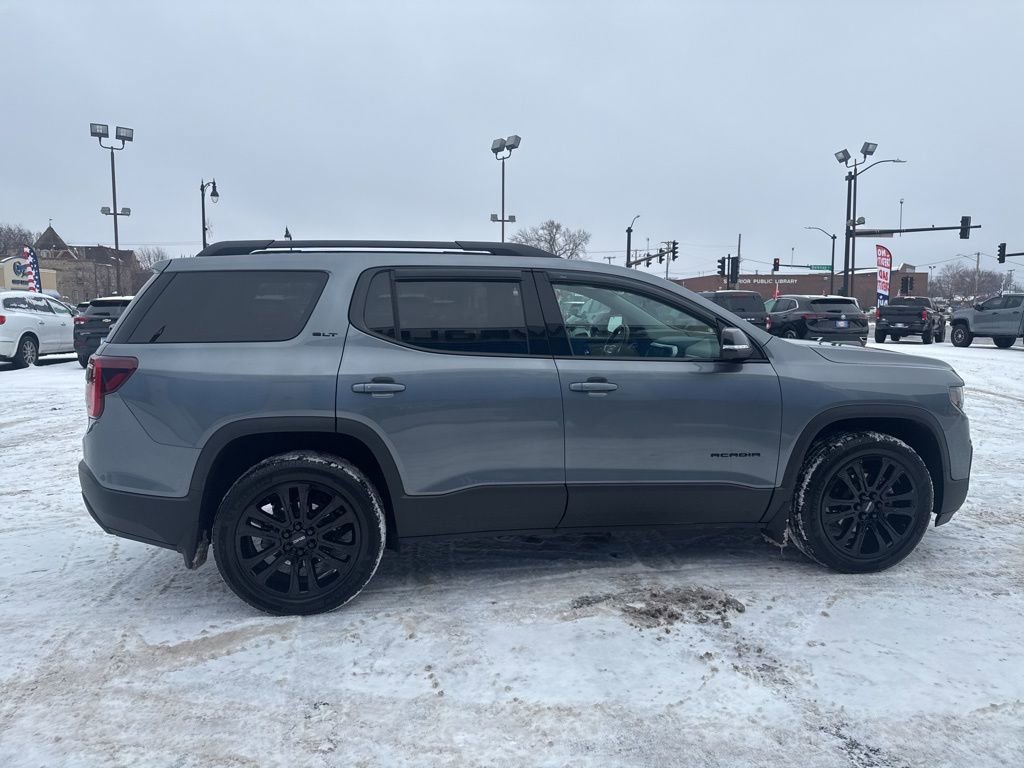 Used 2022 GMC Acadia SLT w/ Elevation Edition image 7