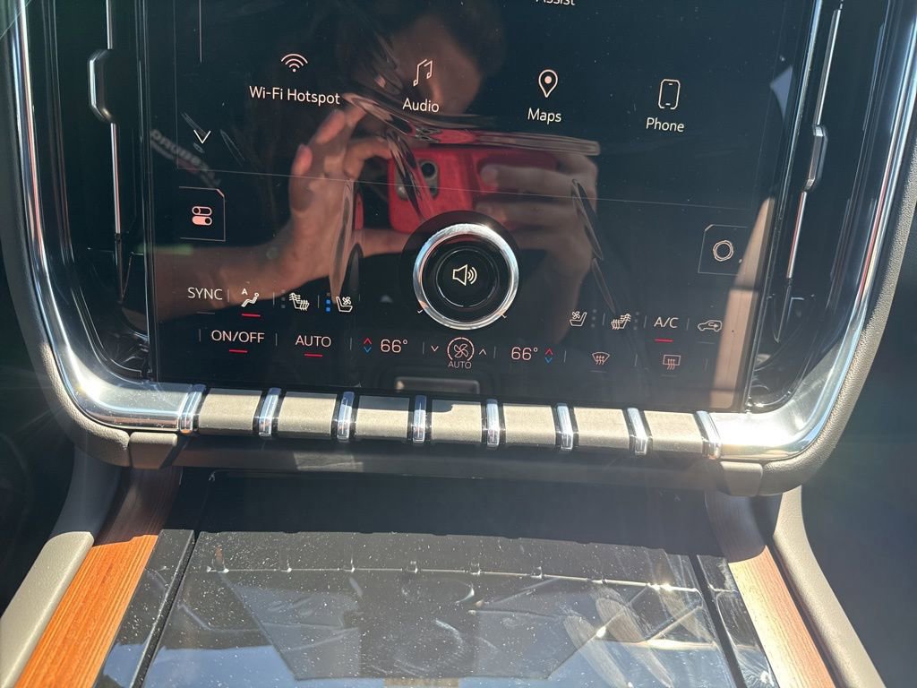 New 2025 GMC Yukon XL Denali w/ Denali Reserve Package image 35