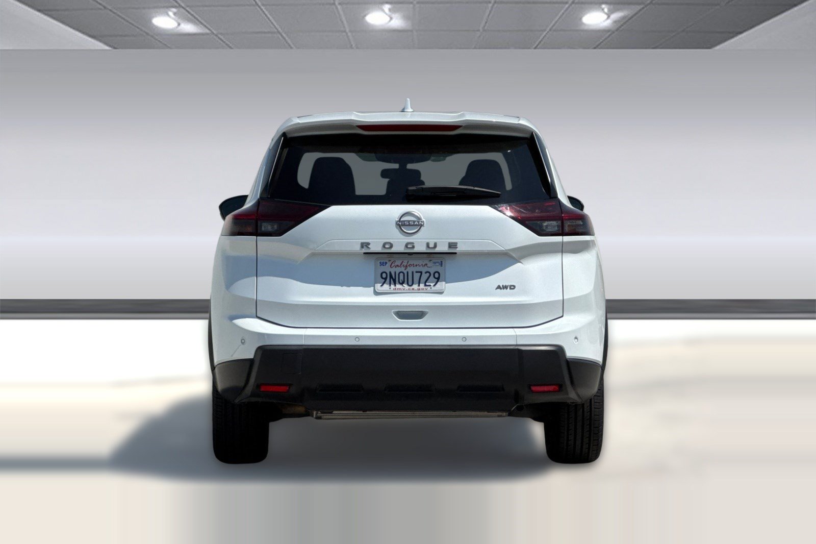 Used 2025 Nissan Rogue SV AWD/4WD image 10