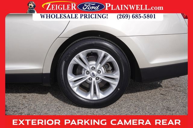 Used 2018 Ford Taurus SE image 9