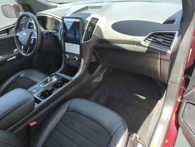 Used 2024 Ford Edge ST-Line AWD/4WD image 19
