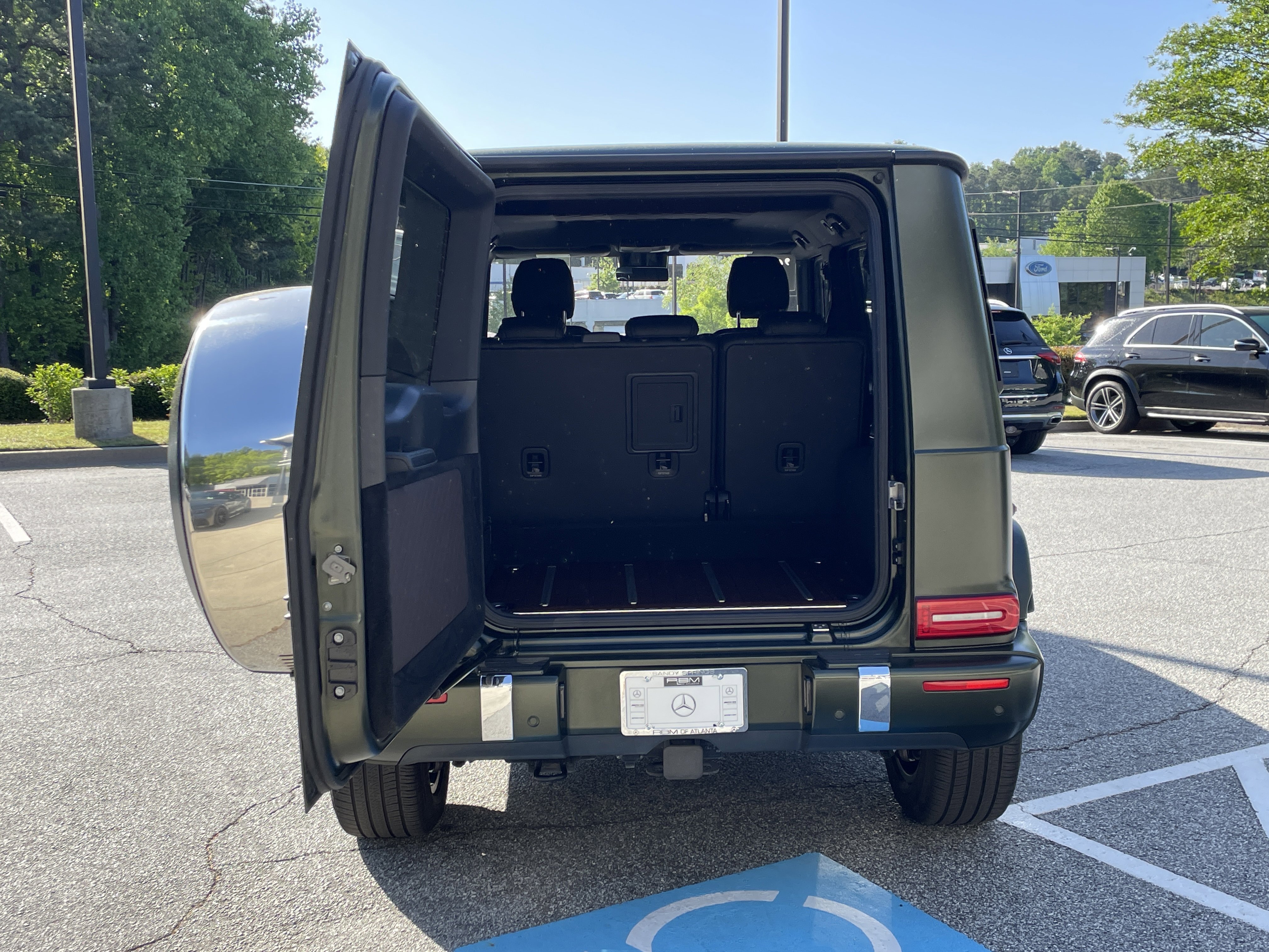 Used 2024 Mercedes-Benz G 550 w/ Final Edition w/ Olive Magno image 9
