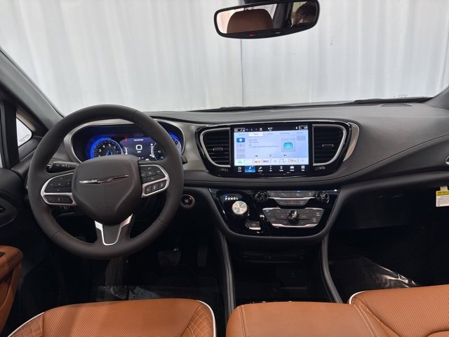 New 2026 Chrysler Pacifica Pinnacle w/ Trailer Tow Group image 7
