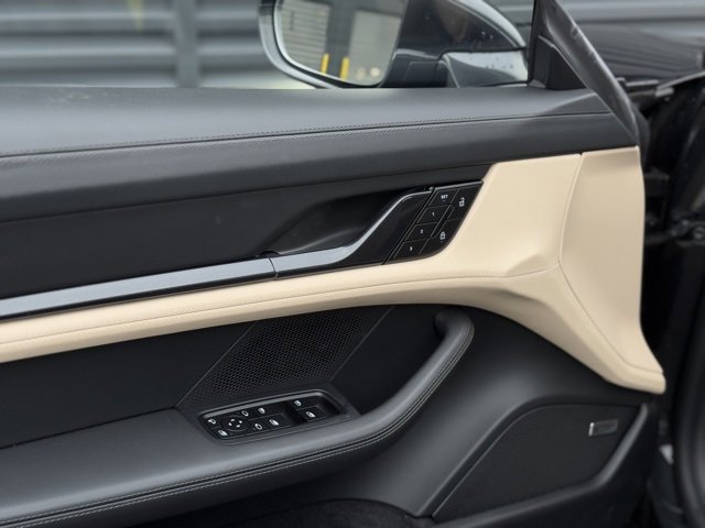 New 2024 Porsche Taycan 4S image 19