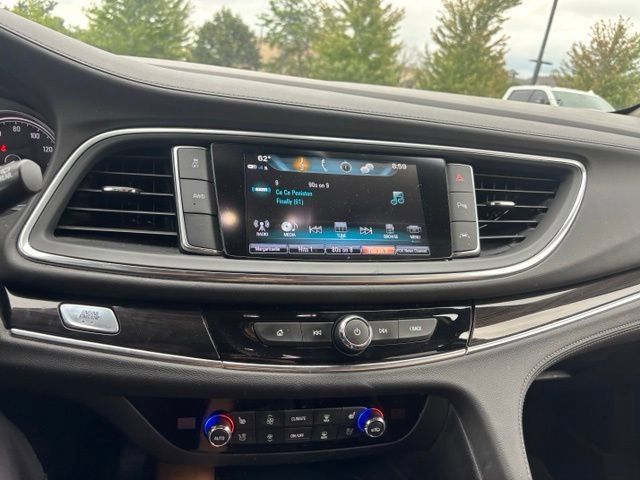Used 2018 Buick Enclave Premium AWD/4WD image 10