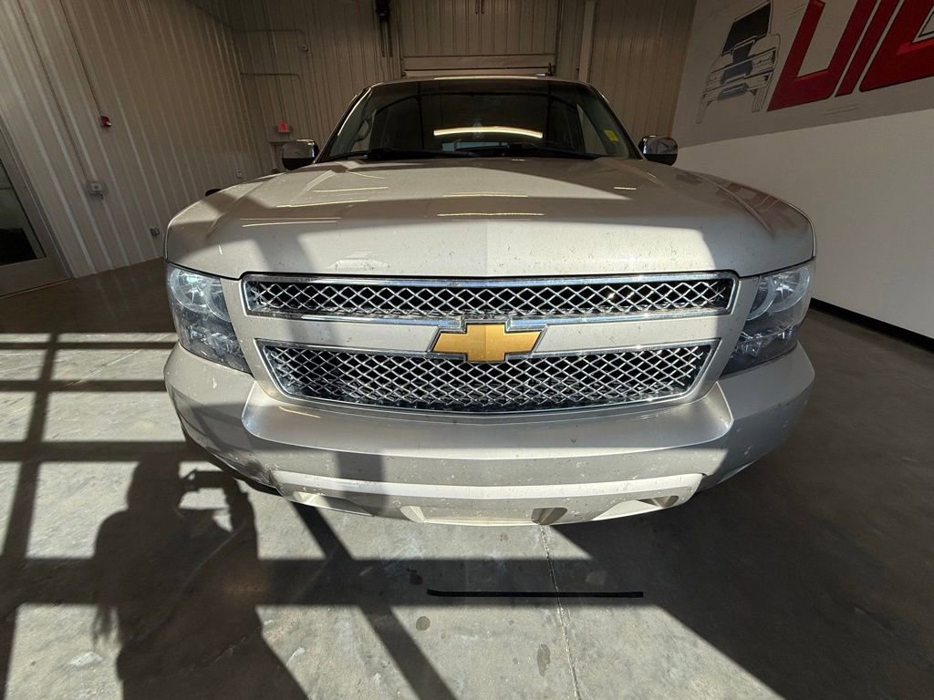 Used 2013 Chevrolet Suburban LTZ image 7