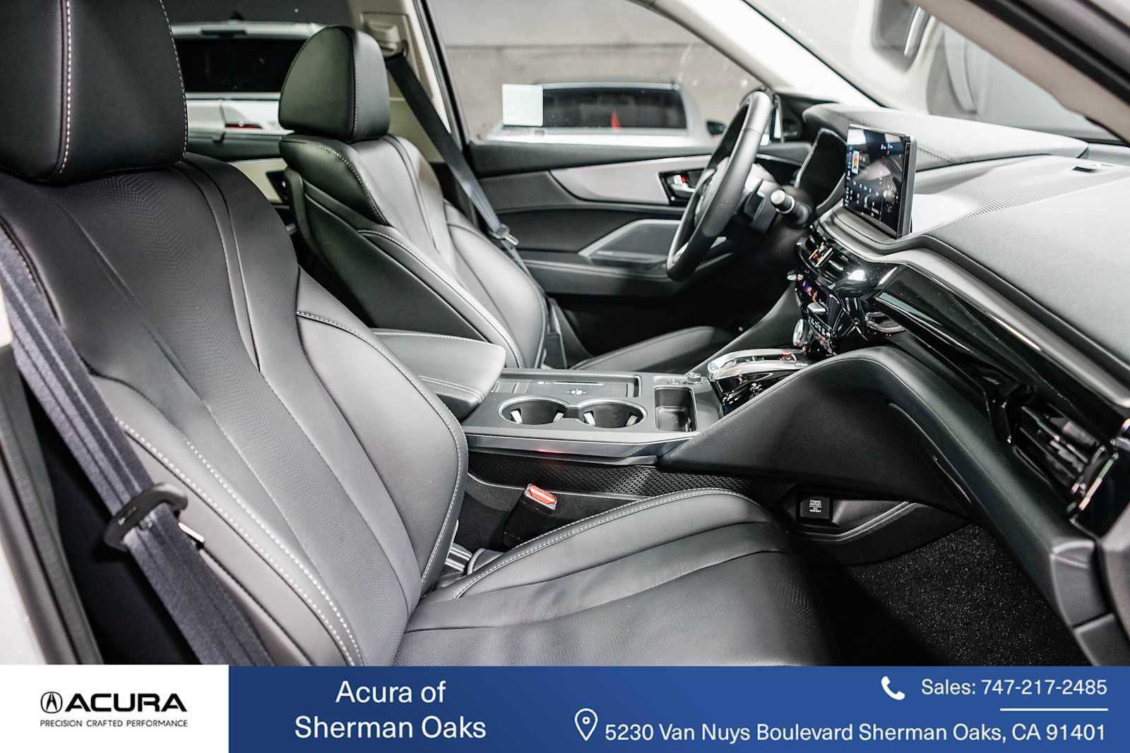 Used 2025 Acura MDX SH-AWD w/ Technology Package image 40