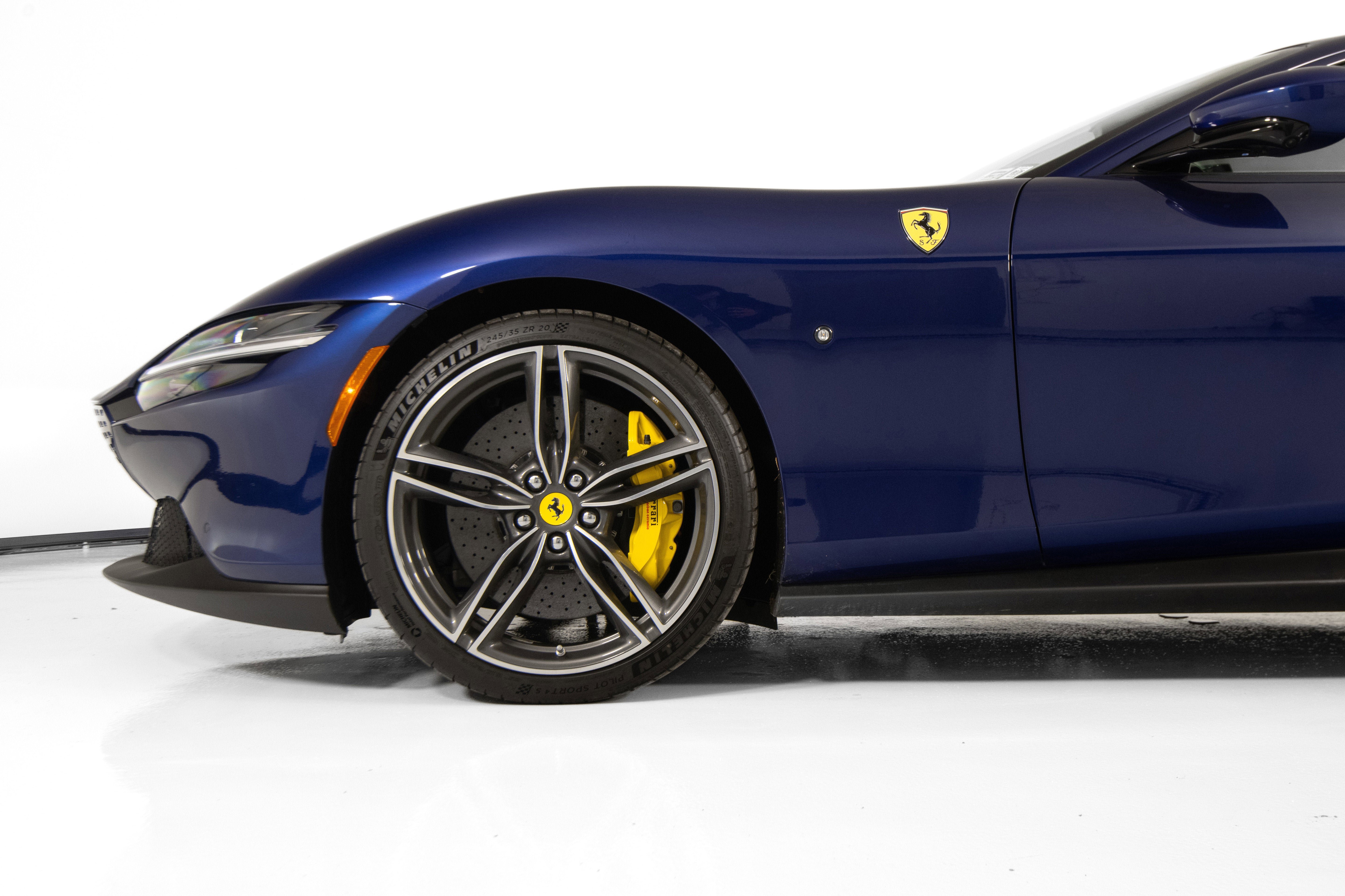 Certified 2021 Ferrari Roma image 9