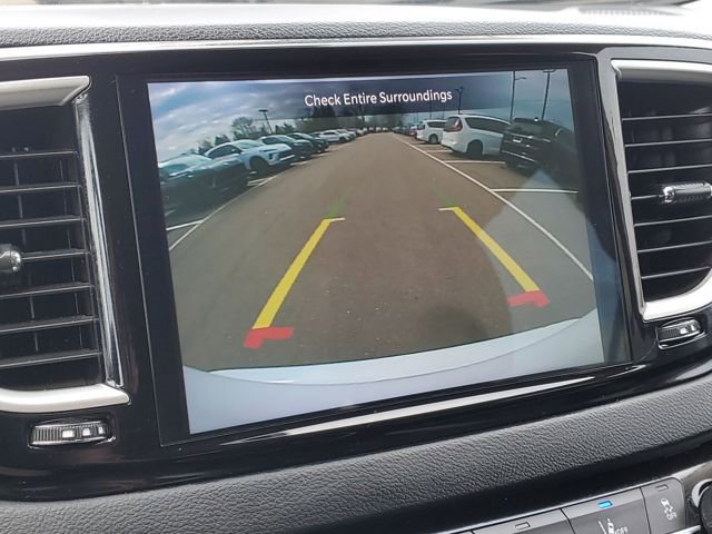 Used 2024 Chrysler Pacifica Touring-L image 17