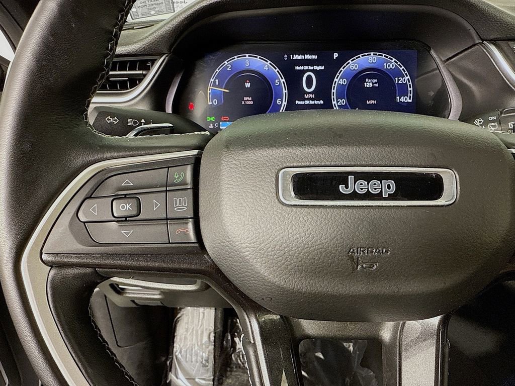 Used 2021 Jeep Grand Cherokee L Laredo image 30