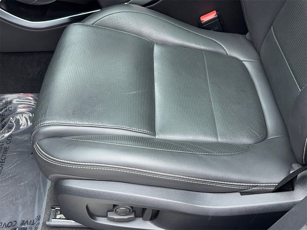 Used 2024 Jaguar F-PACE R-Dynamic S image 38