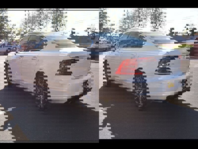 Used 2017 Volvo S90 T5 Momentum w/ Vision Package image 6