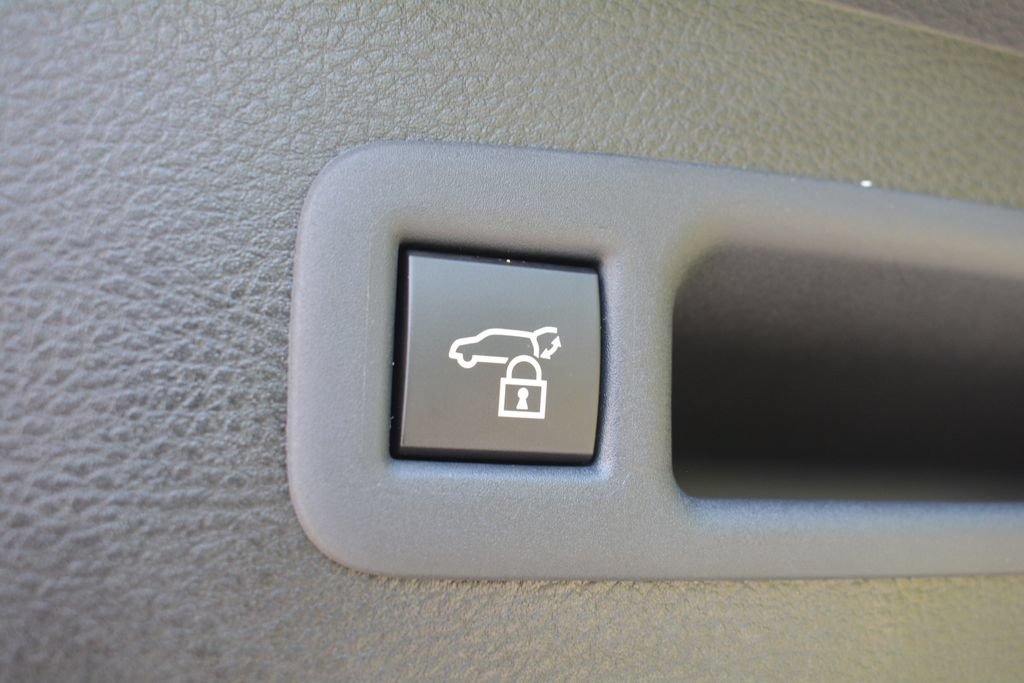 Used 2026 Toyota Sienna XSE AWD/4WD image 26