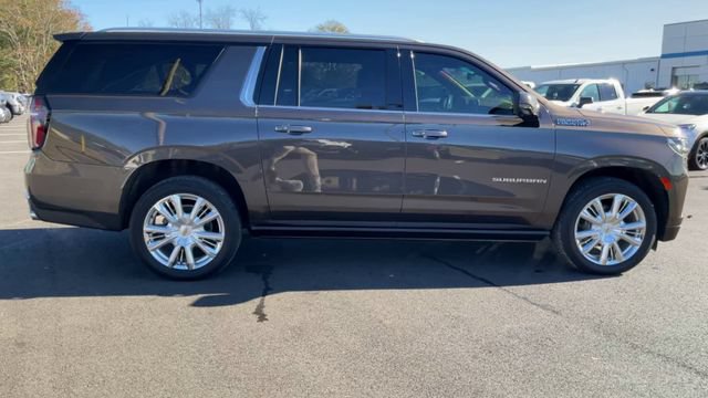 Used 2021 Chevrolet Suburban High Country w/ Premium Package RWD image 9
