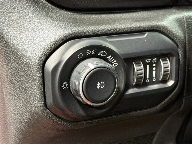 Used 2020 Jeep Wrangler Unlimited Sport image 12