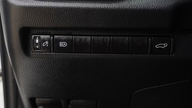 Used 2023 Toyota RAV4 XLE Premium FWD image 24