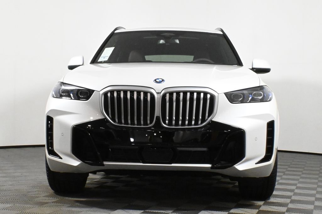 Used 2026 BMW X5 xDrive50e w/ M Sport Package image 10