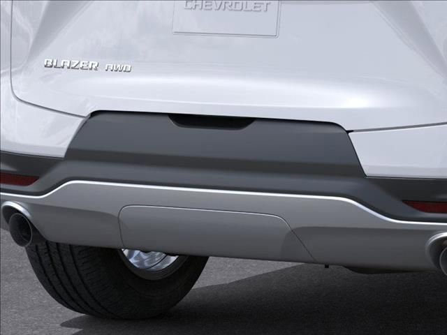 New 2025 Chevrolet Blazer LT w/ Convenience Package AWD/4WD image 14