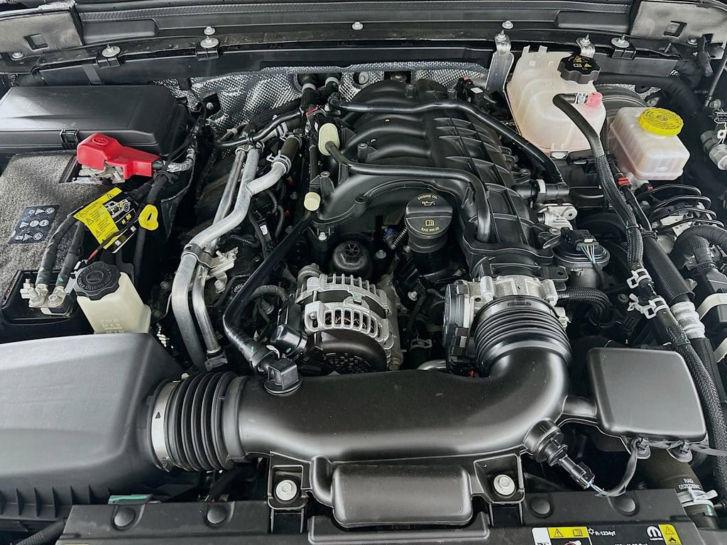 Used 2025 Jeep Wrangler Sport image 32