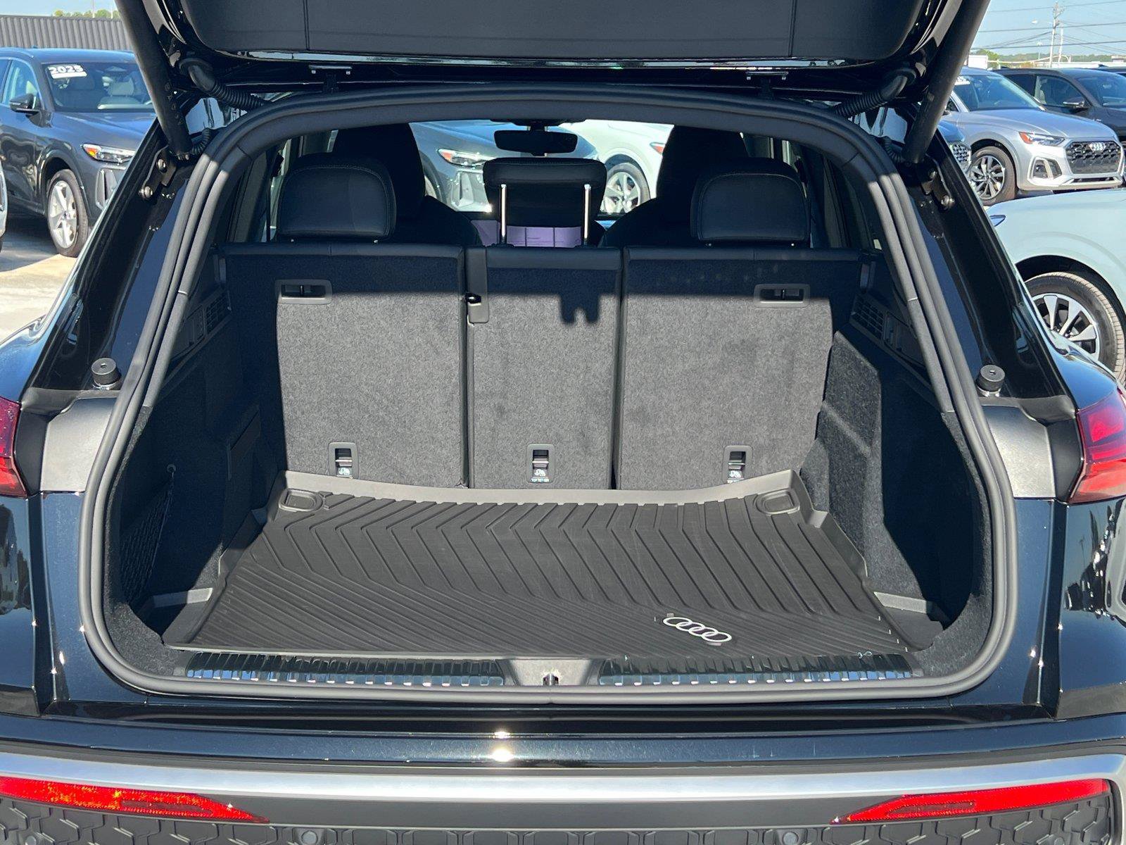 New 2026 Audi SQ5 Prestige AWD/4WD image 12