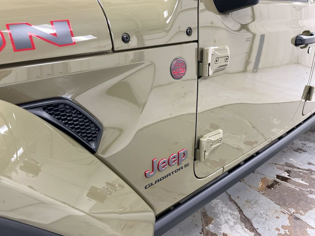New 2026 Jeep Gladiator Rubicon AWD/4WD image 26