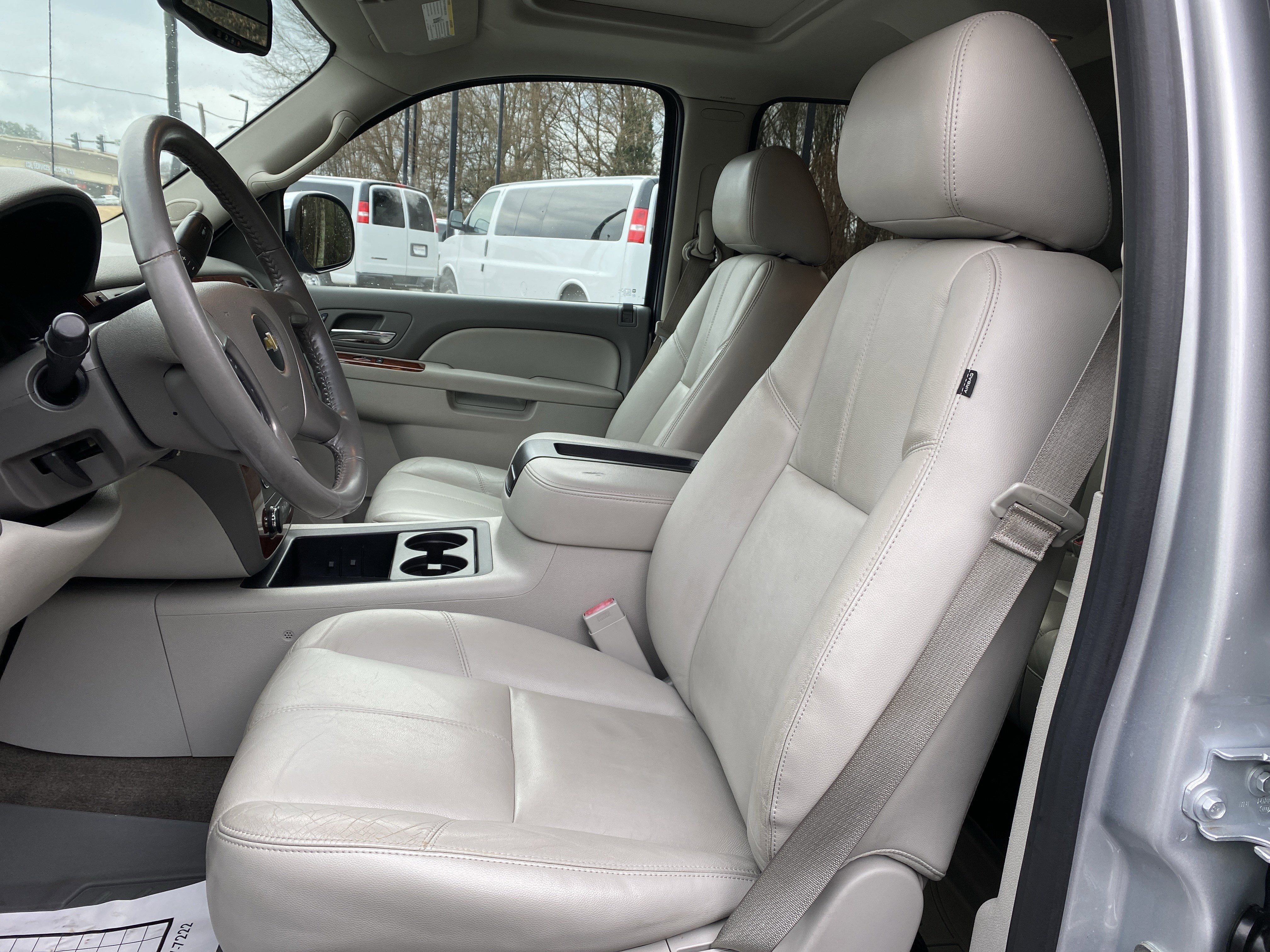 Used 2013 Chevrolet Avalanche LT w/ All-Star Edition image 16