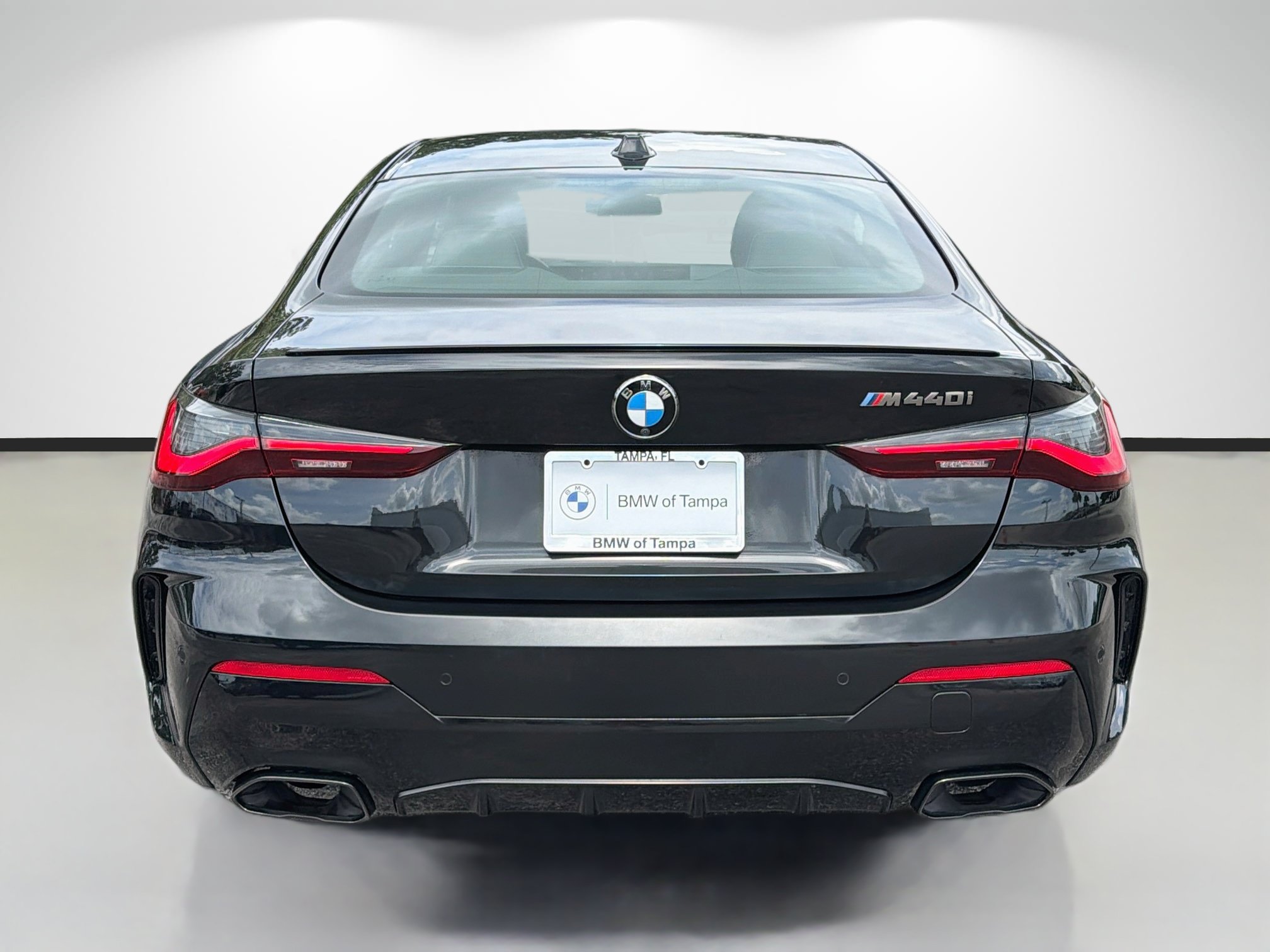 Used 2024 BMW M440i Coupe w/ Premium Package RWD image 4