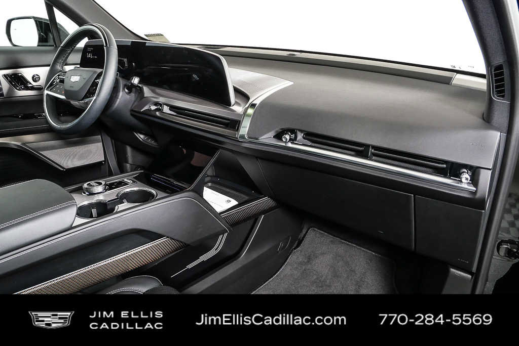 Certified 2026 Cadillac Vistiq Luxury AWD/4WD image 21