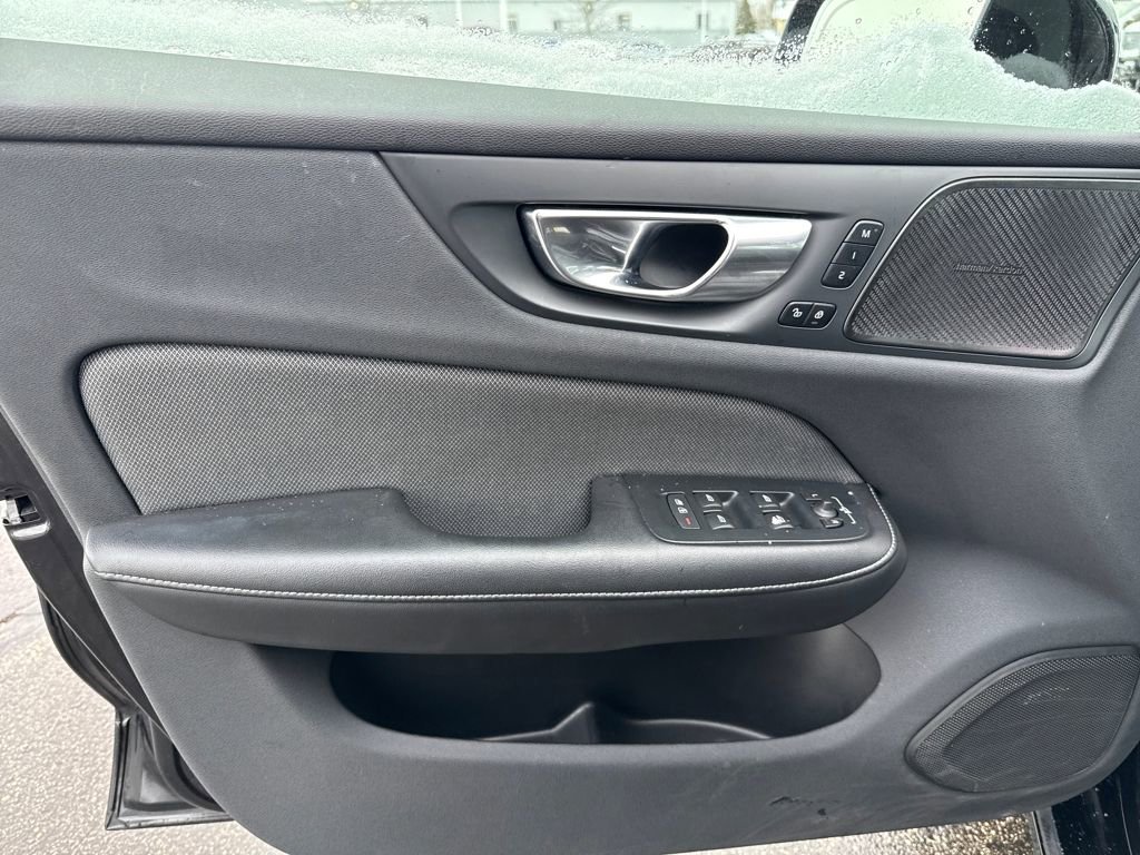 Used 2024 Volvo S60 B5 Plus image 15