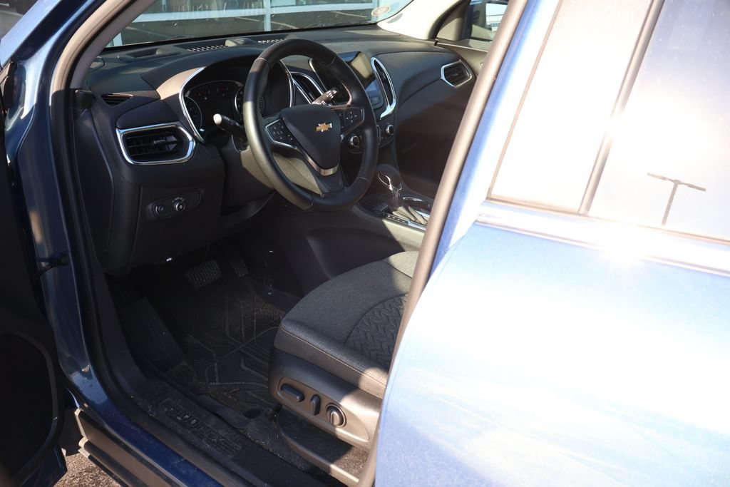 Used 2024 Chevrolet Equinox LT FWD image 11